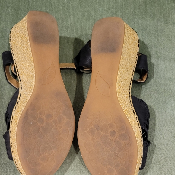 Born Black Wedge Sandals Size 8 - Picture 7 of 7